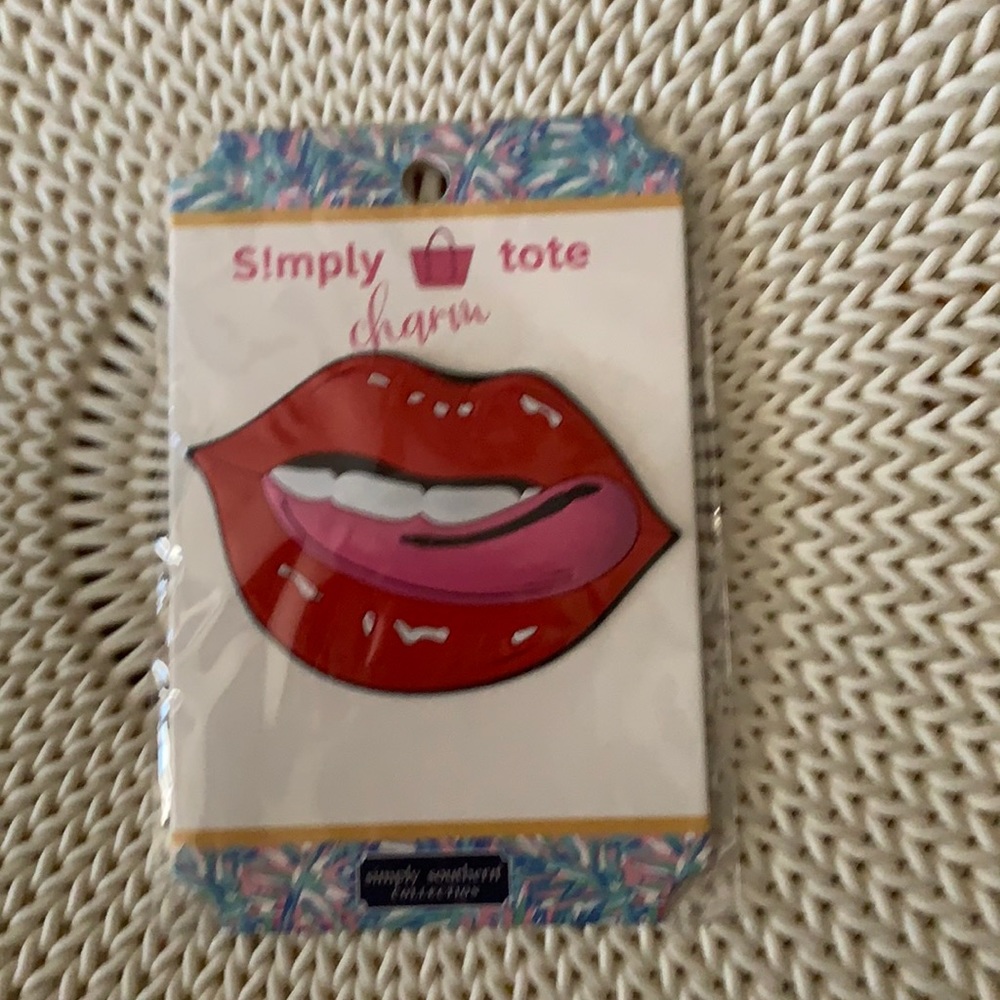 New simply southern tote charm